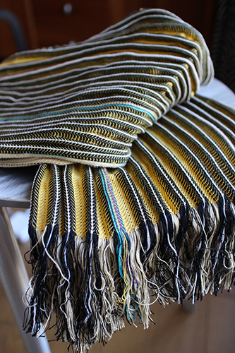 MAKEBA's Mono Pleat with Soybean