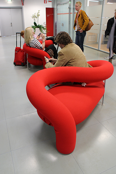 A sofa for 2 seaters which surely works